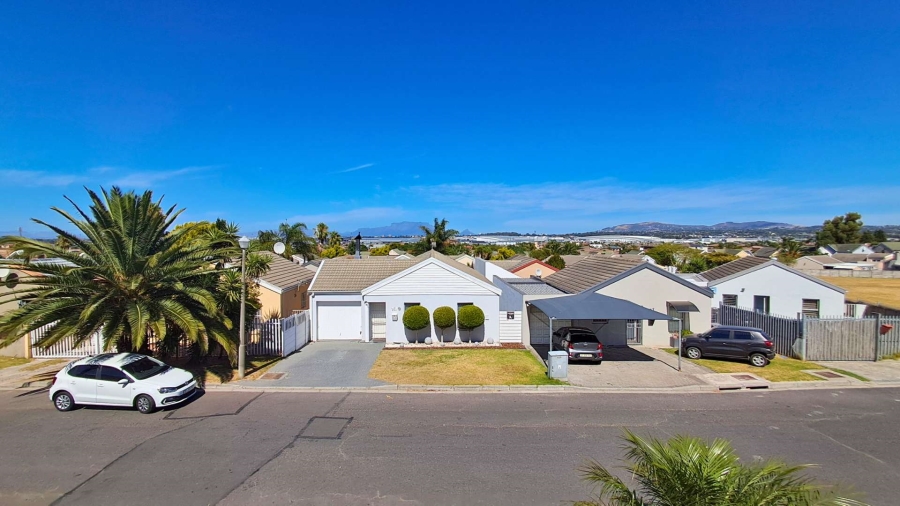 3 Bedroom Property for Sale in Protea Heights Western Cape